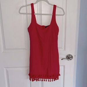 Lulus bright pink dress. Great for a night out in the summer